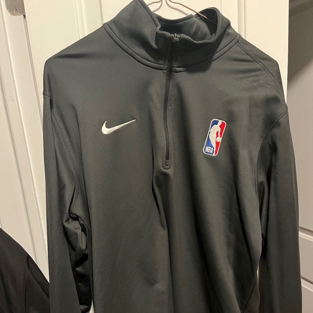 Nike NBA pullover